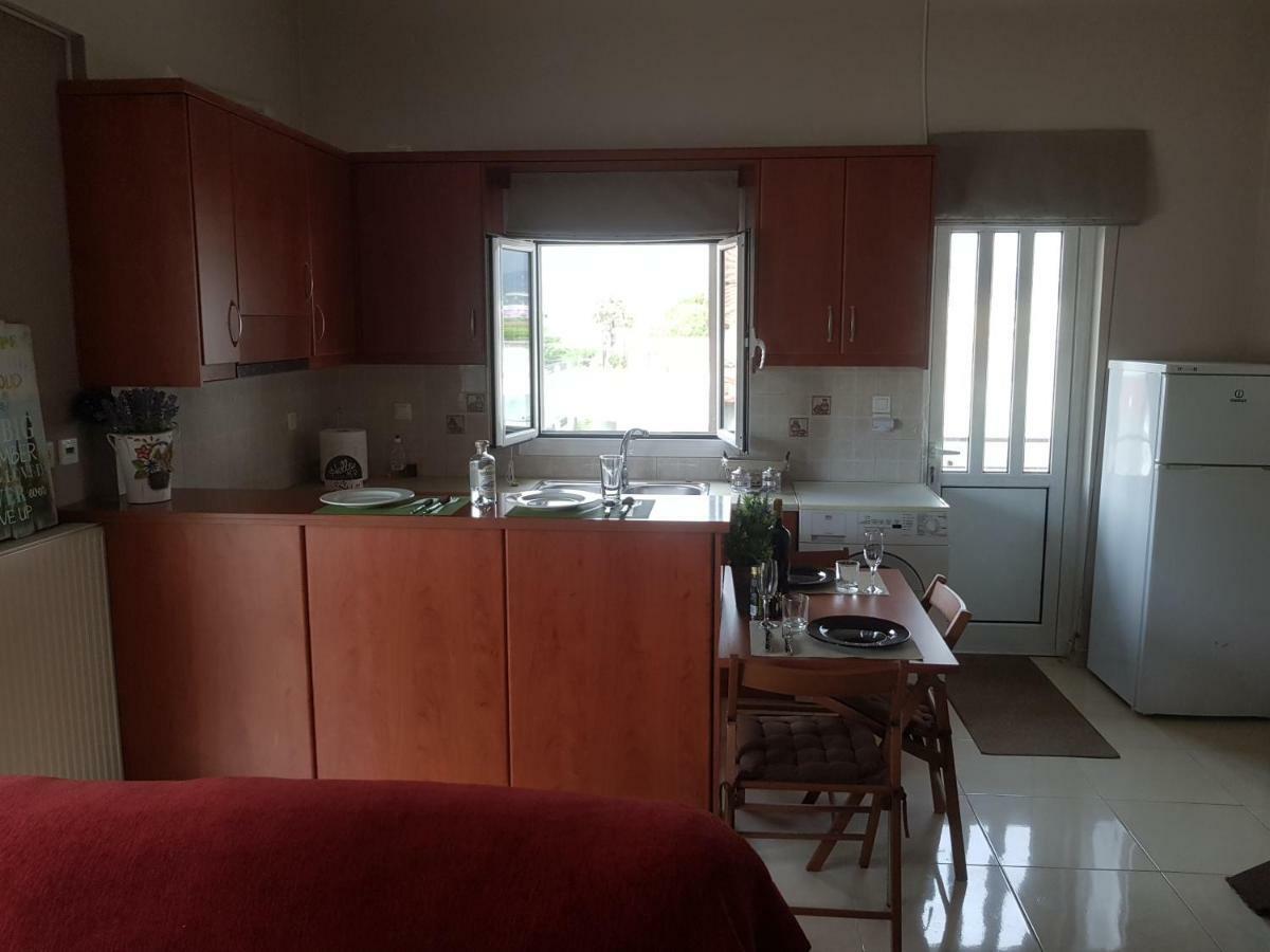 Seaside Appartement Kalamáta Buitenkant foto