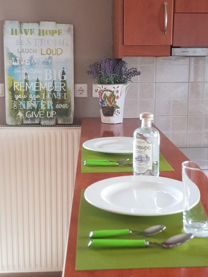 Seaside Appartement Kalamáta Buitenkant foto
