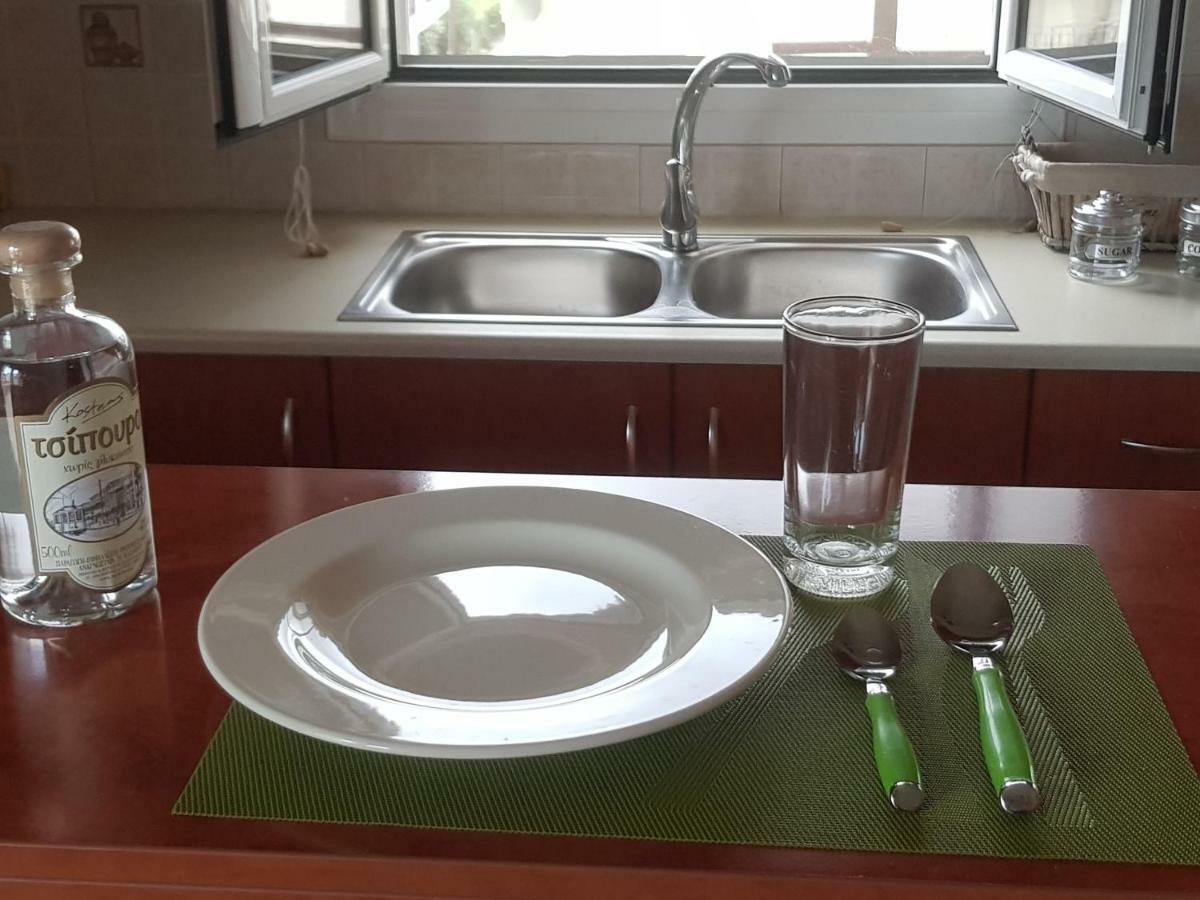 Seaside Appartement Kalamáta Buitenkant foto